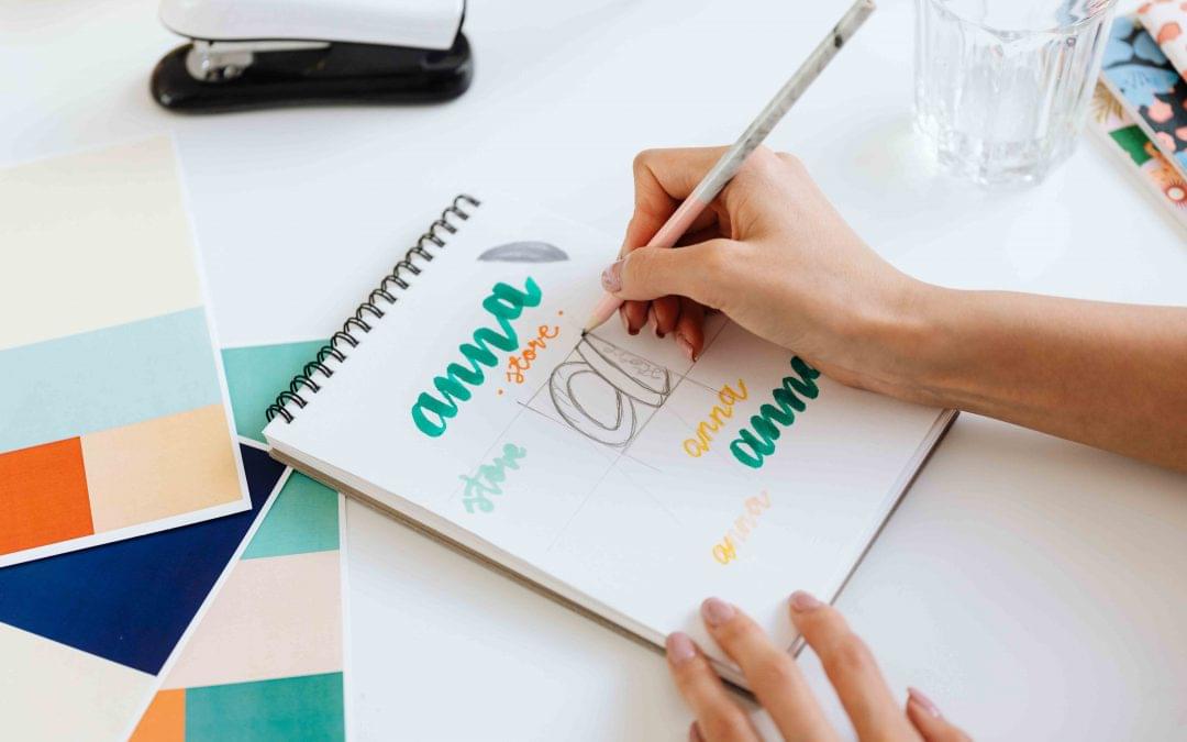 Idee per loghi personalizzati: come distinguersi dalla massa e creare un marchio di successo